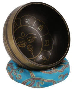 Handgearbeitete Gravierte Klangschale Mit Klöppel & Kissen - Ø 11 Cm Modell 14