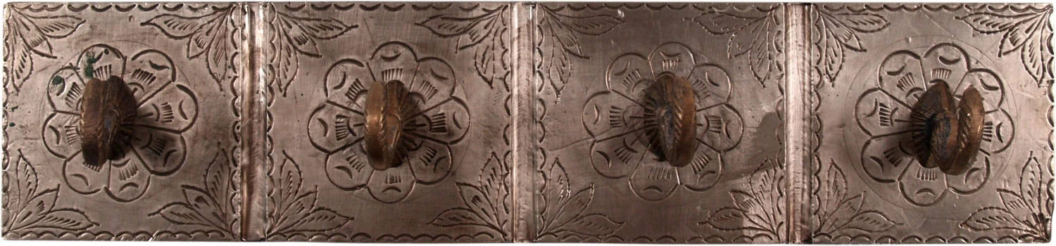 4èr Vintage Wandhaken Mit Messingverzierungen, Indische Garderobenleiste, Schlüsselbrett - 9x39x4 Cm 2 4èr Vintage Wandhaken Mit Messingverzierungen, Indische Garderobenleiste, Schlüsselbrett - 9x39x4 Cm – Bild 2