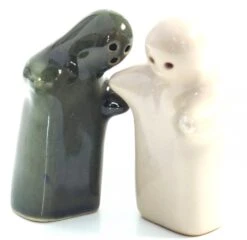 Keramik Pfeffer- Und Salzstreuer `Lovers`- Beige/olive - 9x7x5 Cm -Deko Haus Store 9 17 dsc02619